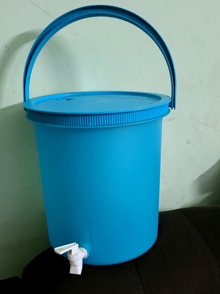 Blue Tupperware Water Dispenser 14.5 Ltrs