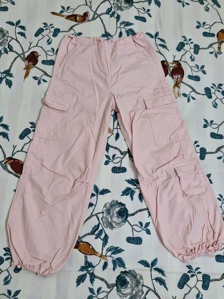 A Very Stylish Cargo Pant For Girls