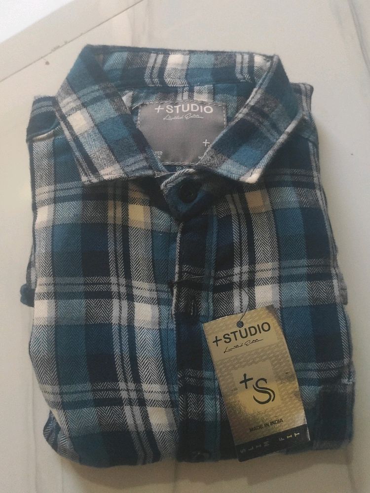 Mans Slim Fit L size Shirt