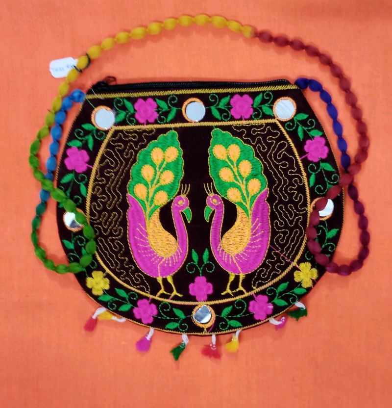 Rajasthani Clutch