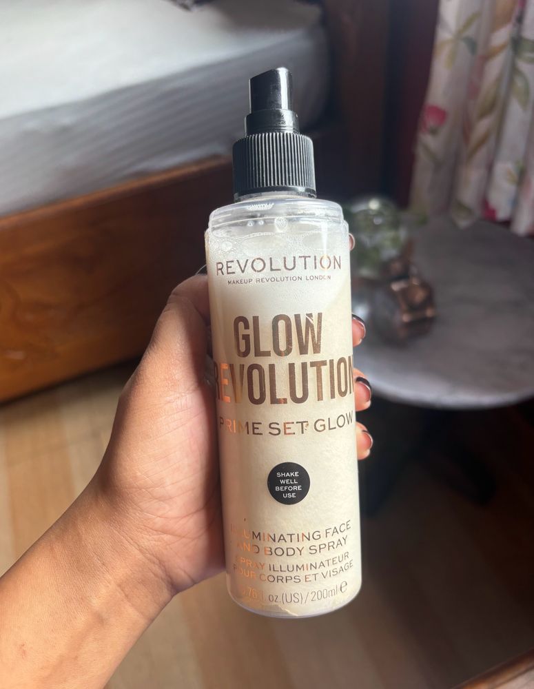 Makeup Revolution Body Glow Illuminating Spray