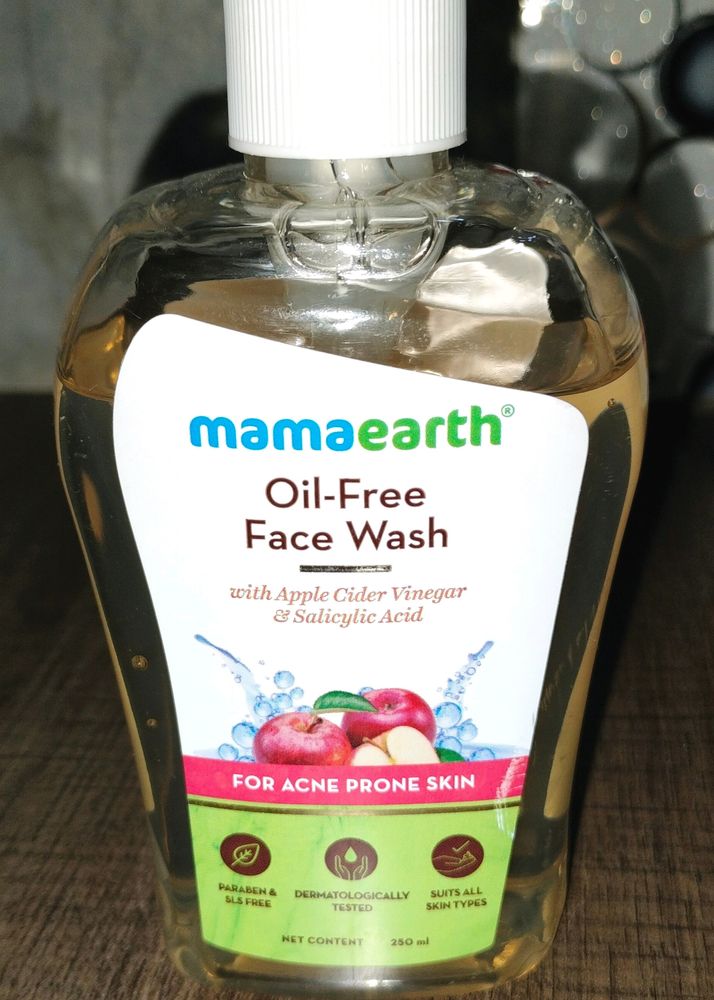 Mamaearth Oil Free Face Wash