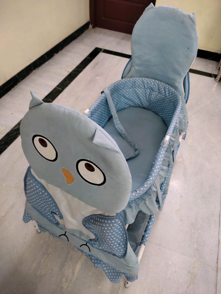 Babyhug Cradle