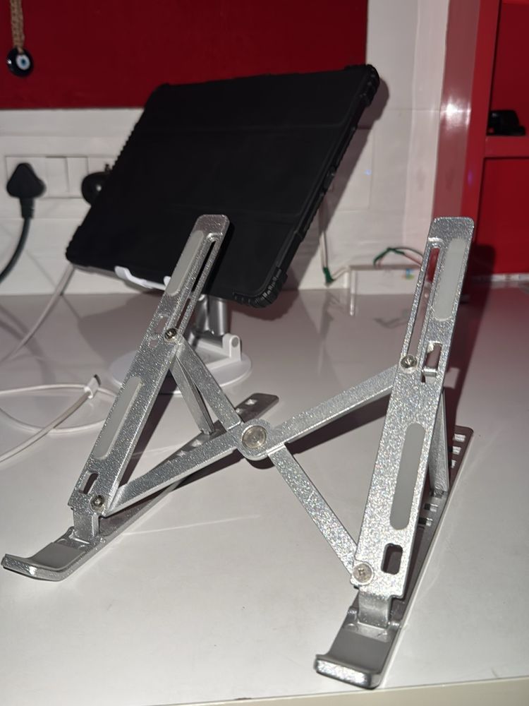 Foldable Laptop Stand