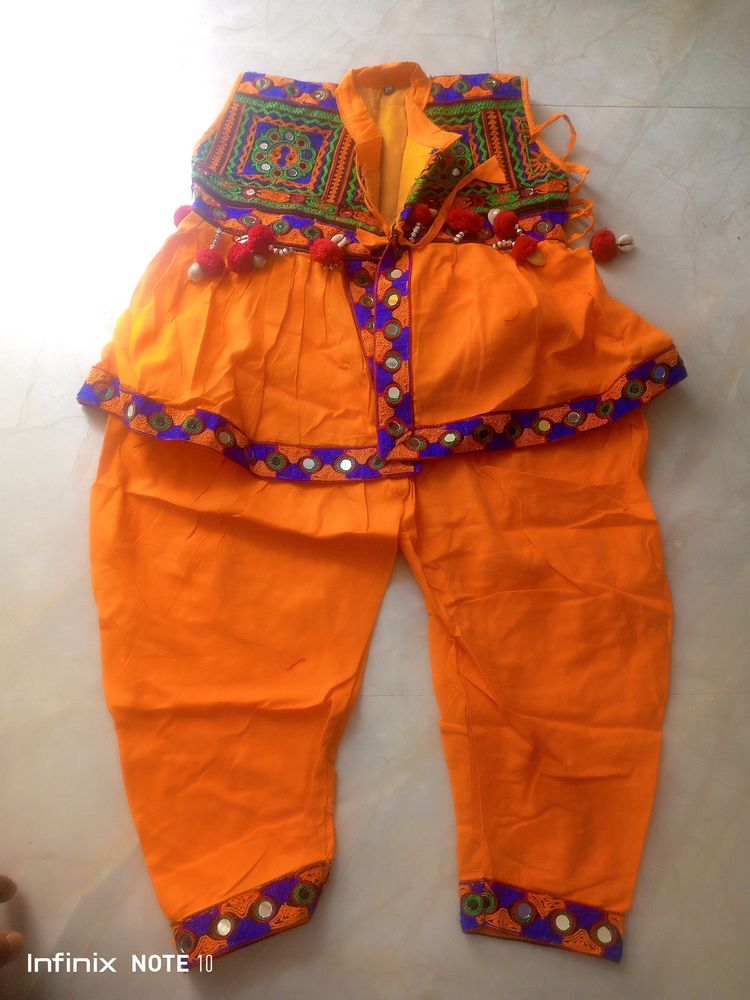 New 3-4/5 Years Boys Traditional Garba Dress Set.