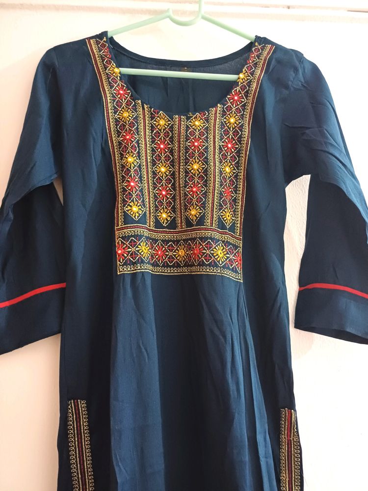 💥🆕️ Embroidered Kurti