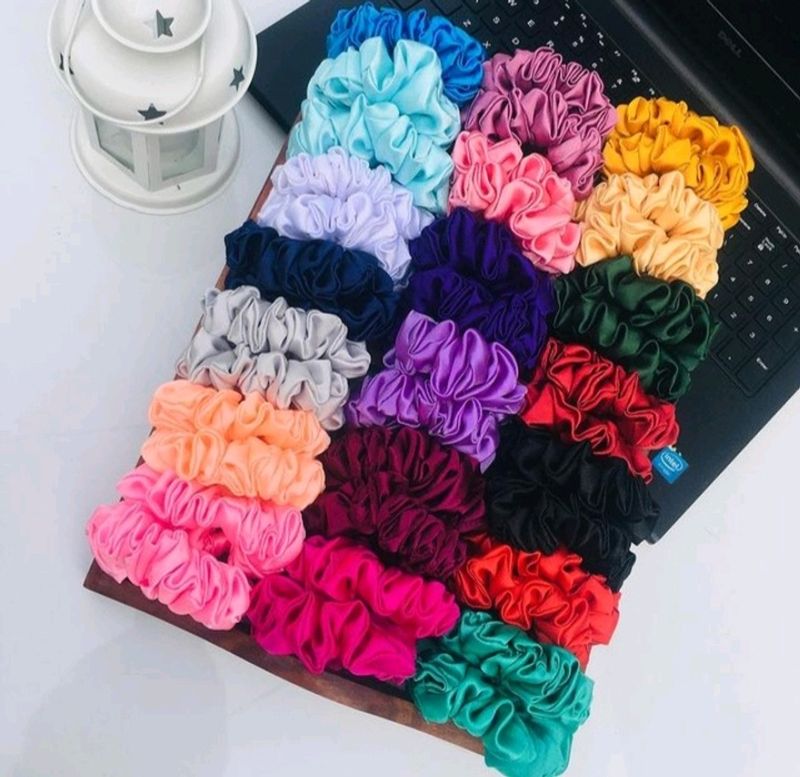 20 Pair Scrunchies