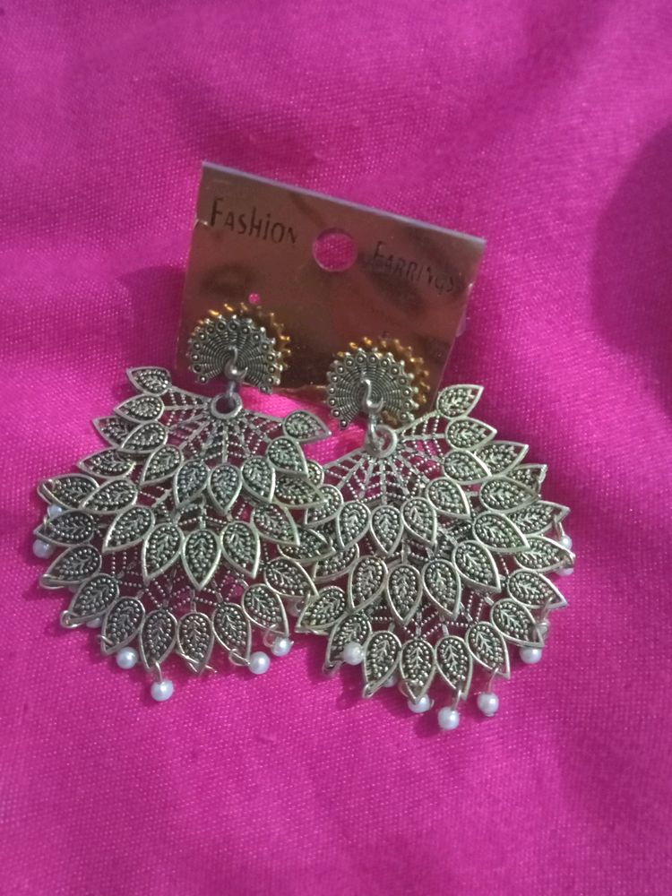 Party Wear Golden Earrings