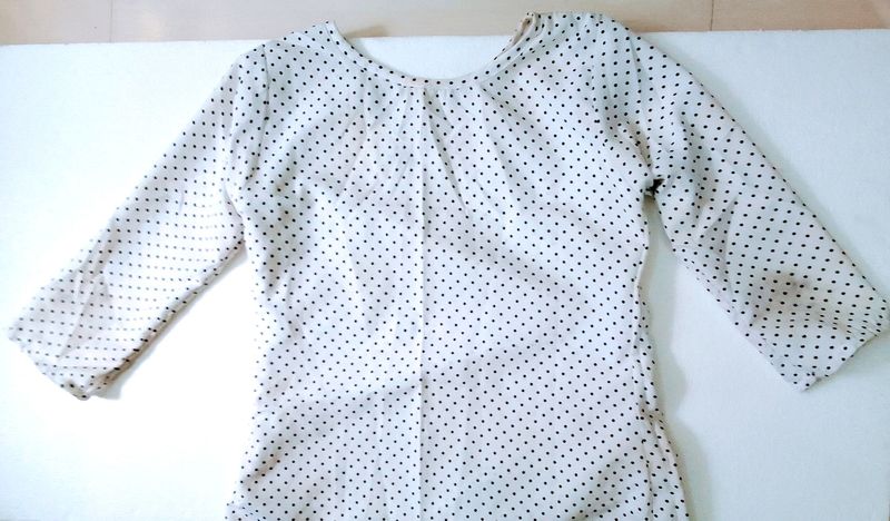 White Top Size Small Rarely Used In Good Condition