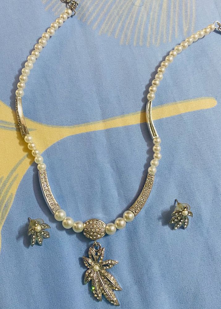 (Sale)Beautiful Necklace Set For Women