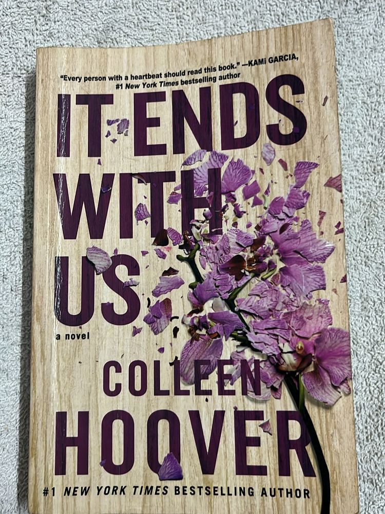 It Ends With Us Novel By Colleen Hoover🍇