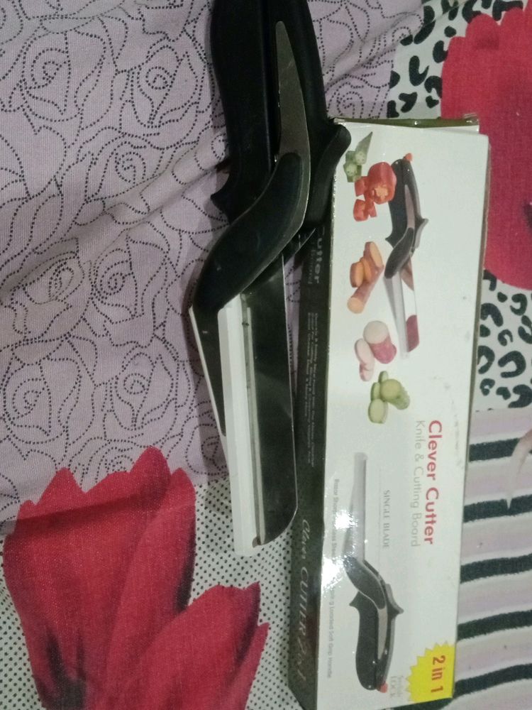 Knife And Cutting Board Only In 300 Rs