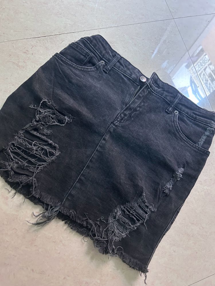 Charcoal Hnm ripped skirt