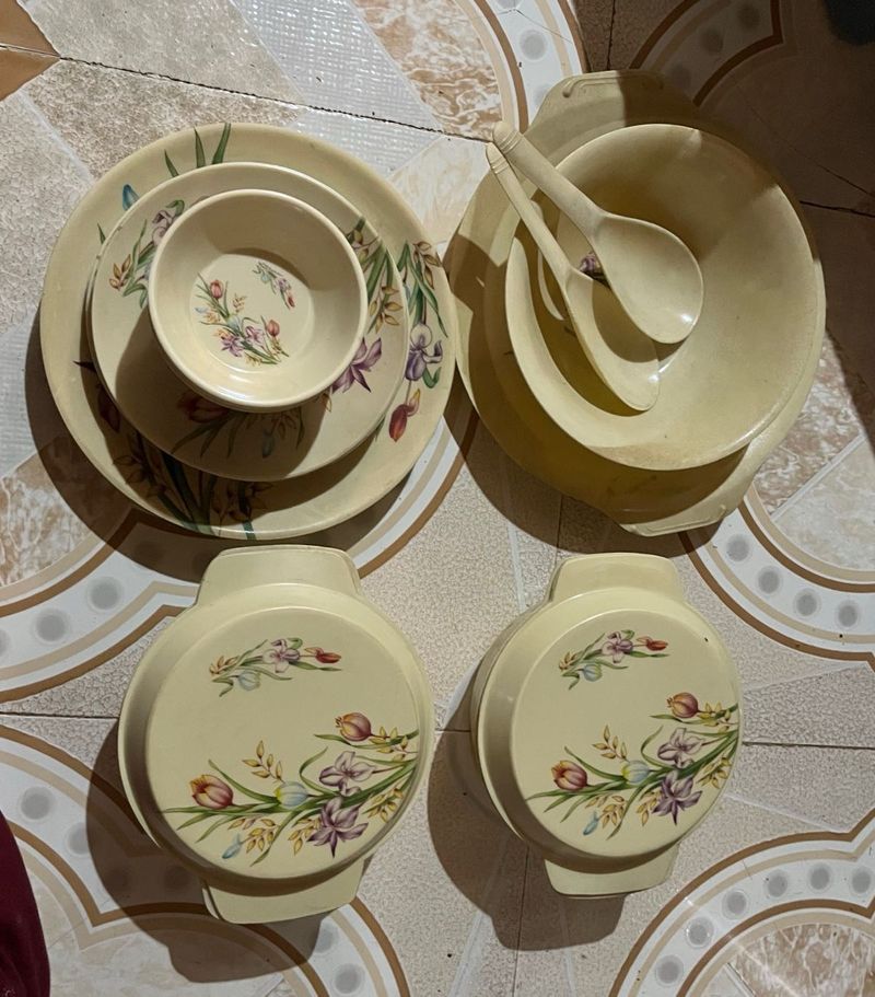 26-Piece Dinner Set