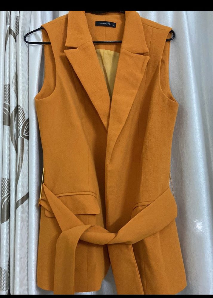 Trendyol Sleeveless Coat🌼