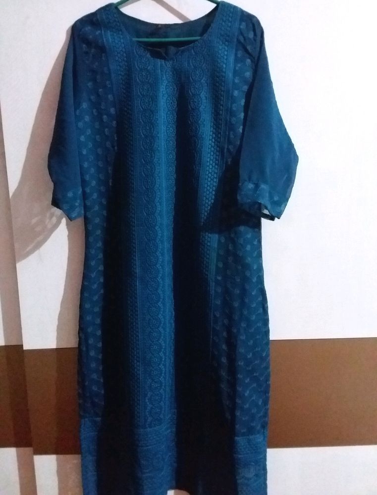 Women's Georgette Chikankari Kurti....