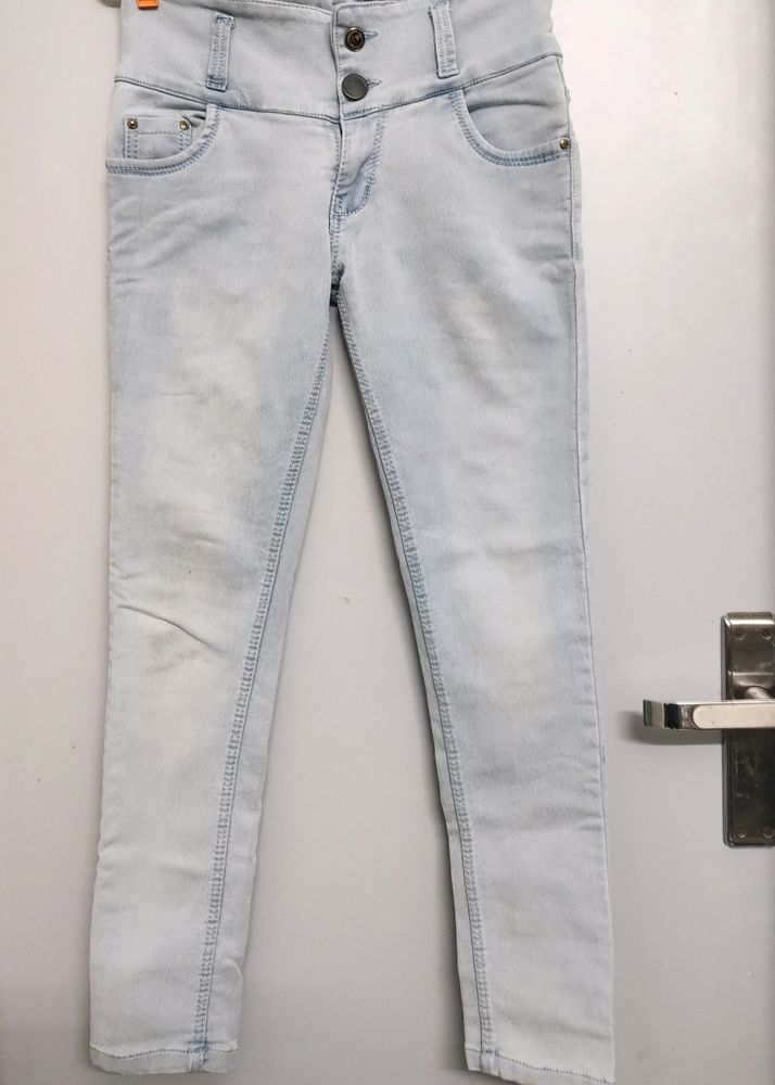 PRICE DROP | Light Wash Cute Skinny Fit Jeans