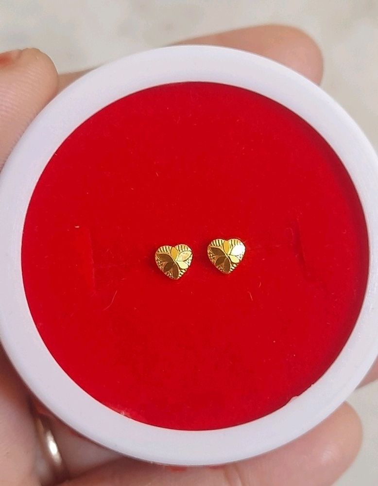 Beautiful New Heart Shape ❤️ Studs