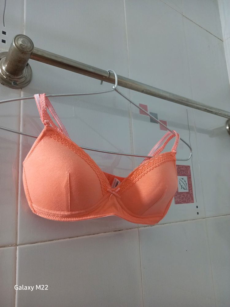 Completely New T- Shirt Bra