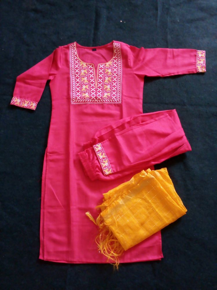 Unused Kurta Set For Women