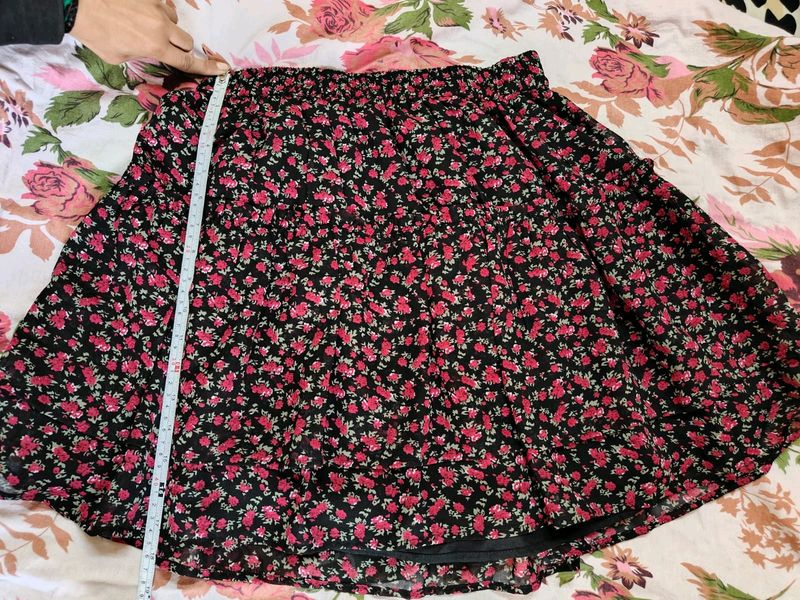 Berry lush Flowers Print Skirt