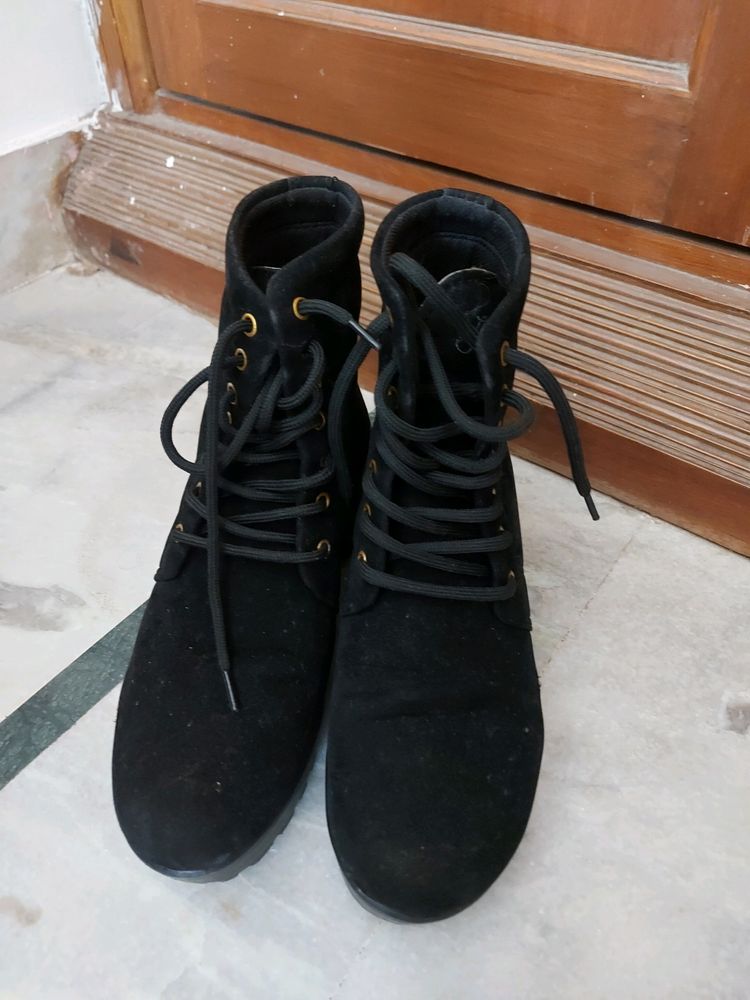 Winter/Fancy Boots Black @199