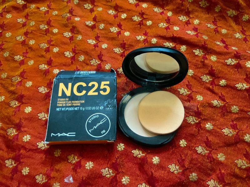 COMPACT POWDER