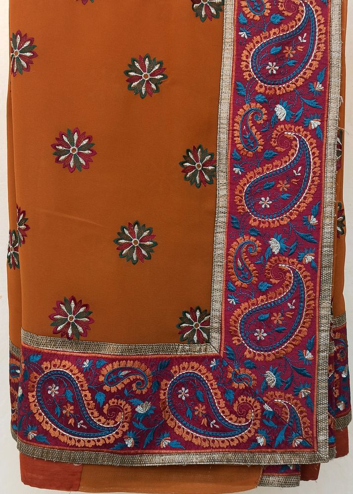 Beautiful Orange Flower Saree!