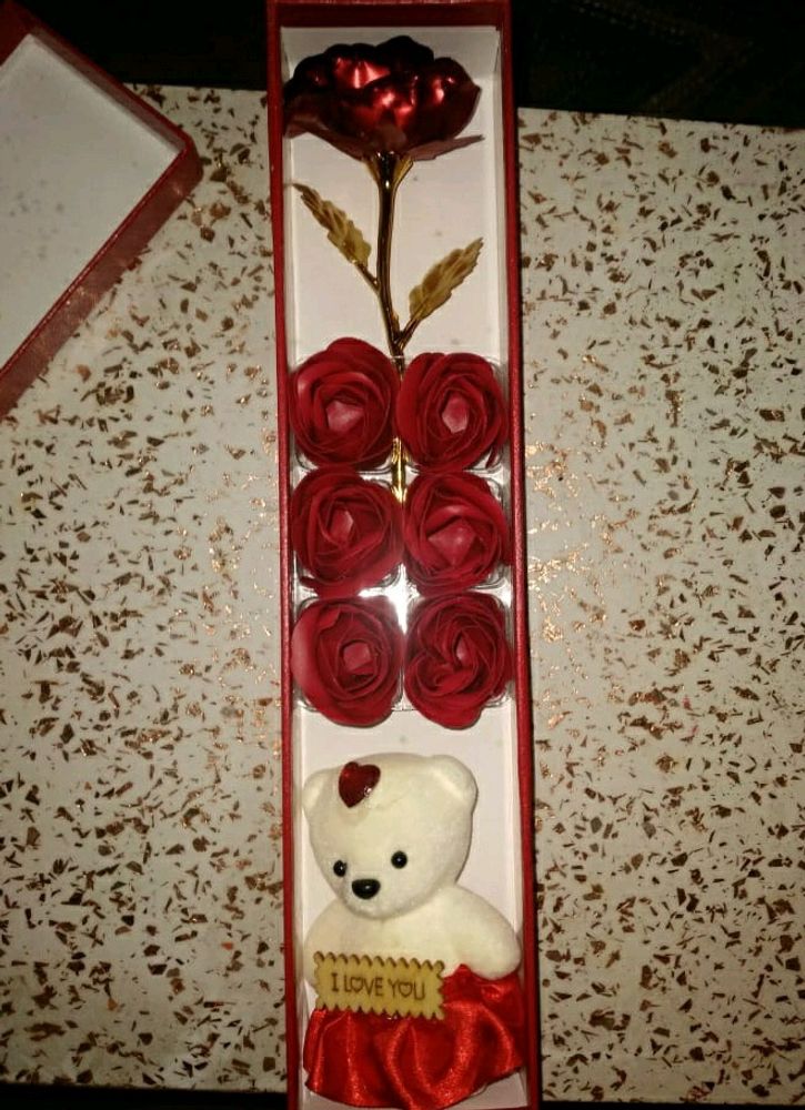 Beautiful Item With Rose And A Teady Bear