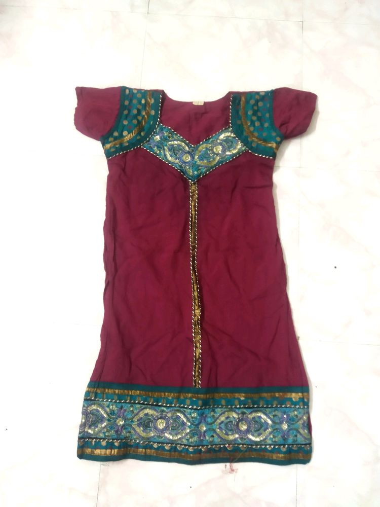 Elegant Medium Size Kurthi