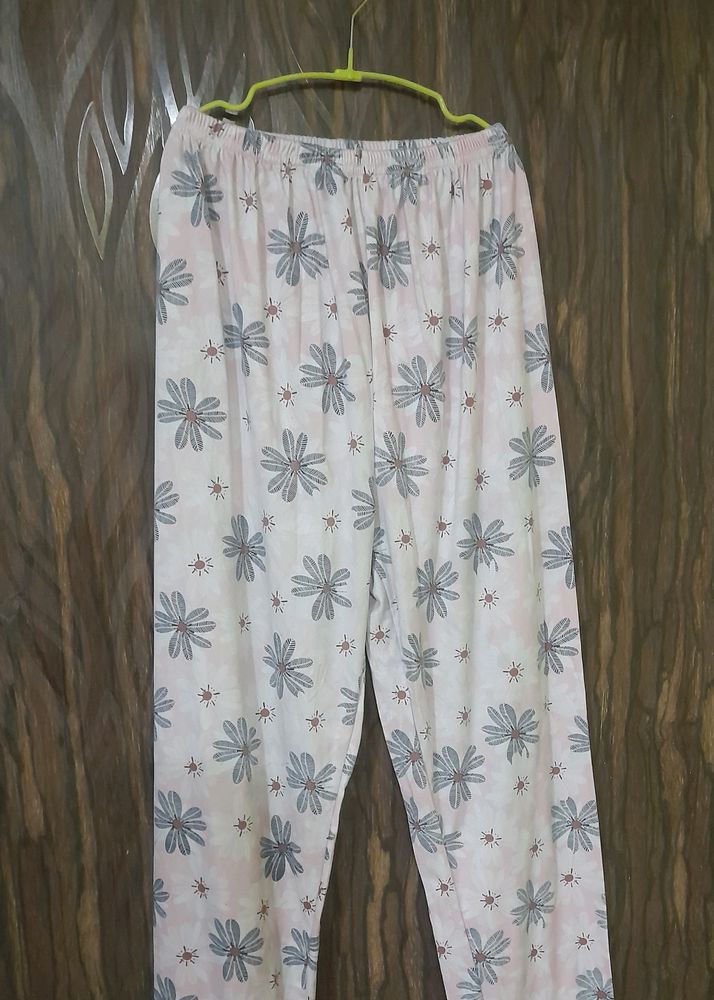 Flower Print Pink Cotton Blend Nightsuit 💗