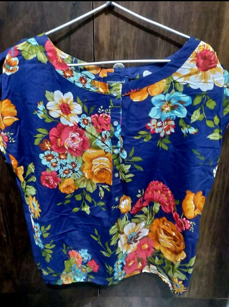 Floral Cotton Top !