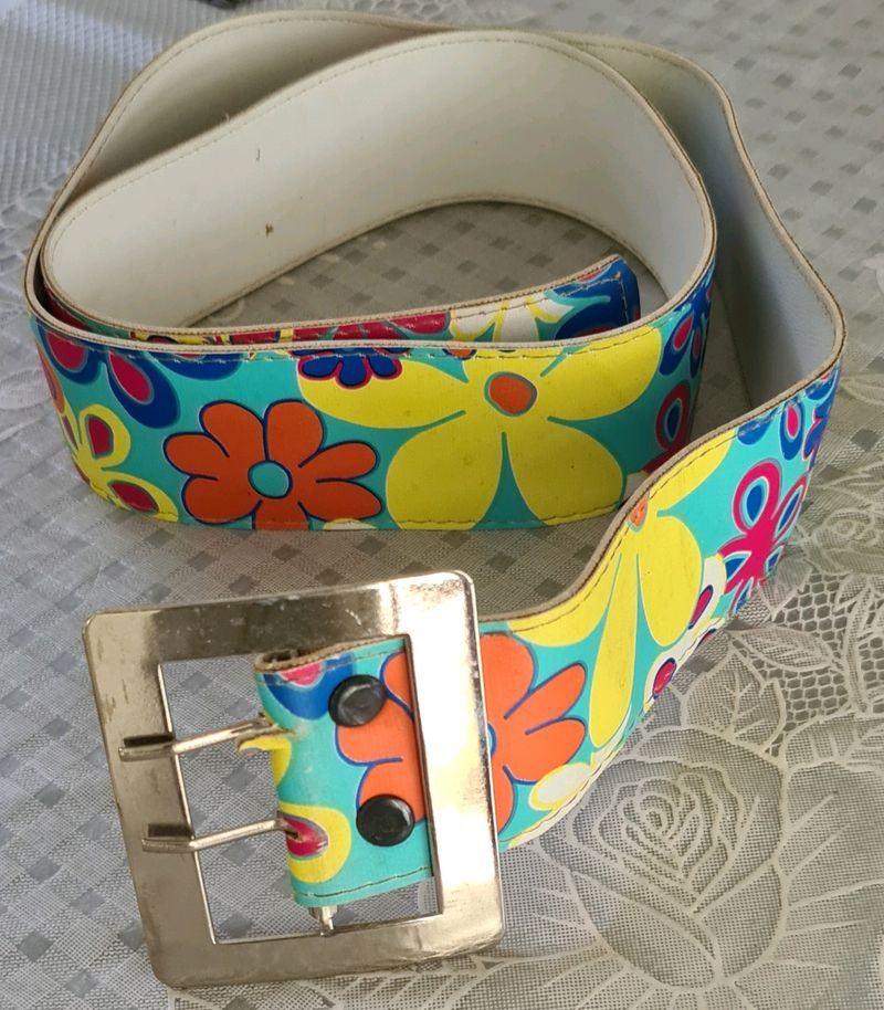 Multicolored floral belt