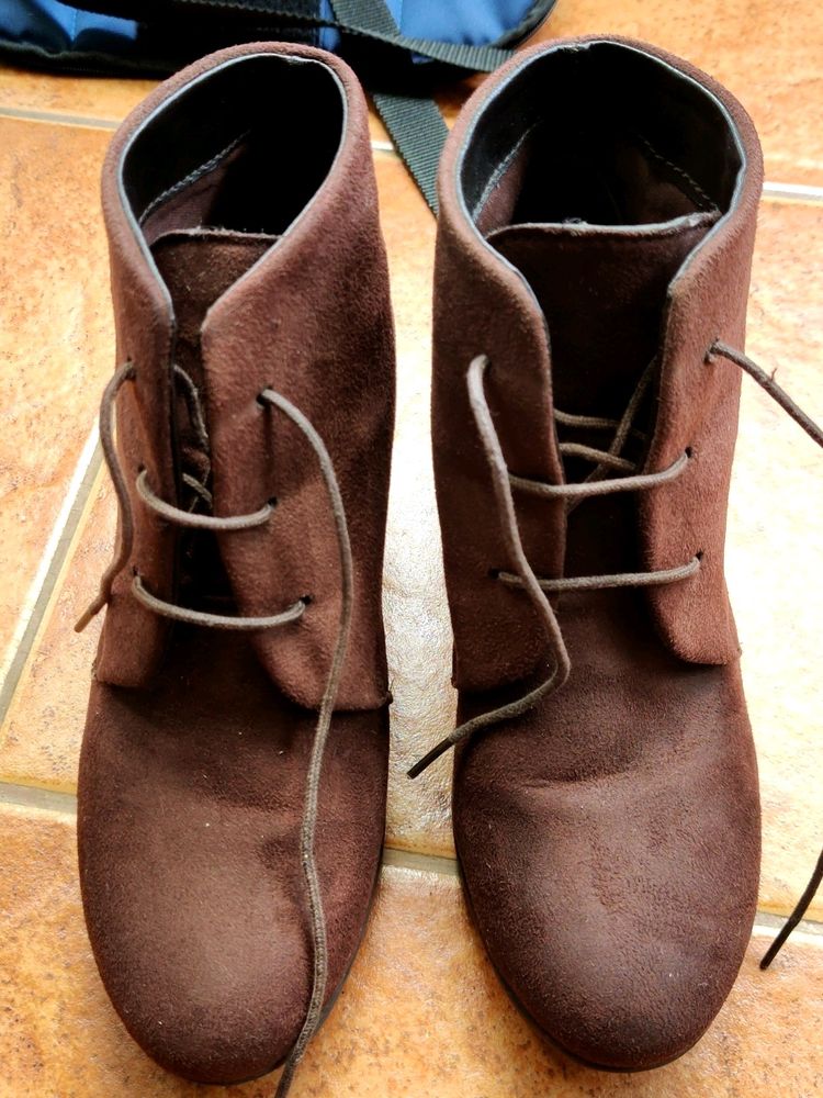 Beautiful Brown Suede Boots