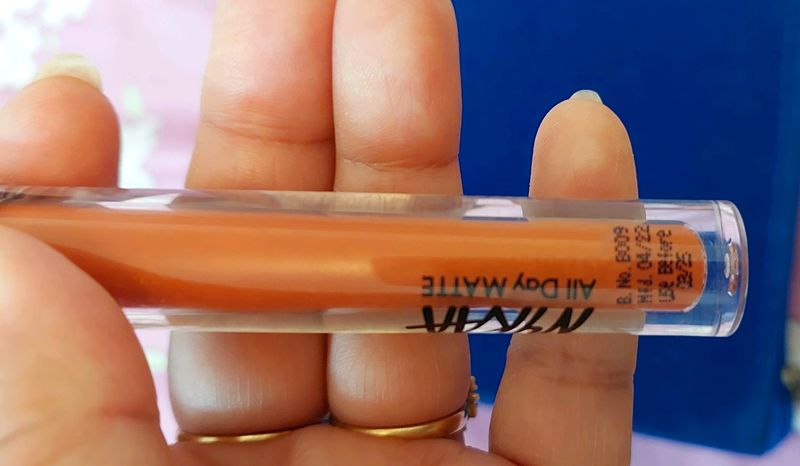 Beautiful Coral Color Shade Lipgloss