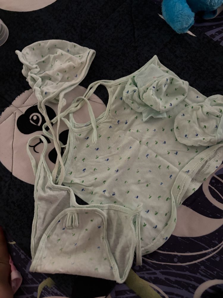 New Baby Clothes Full Pair