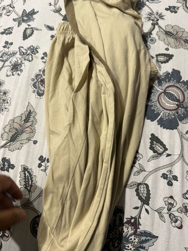 Cotton County Branded Unused Cream Pyajama