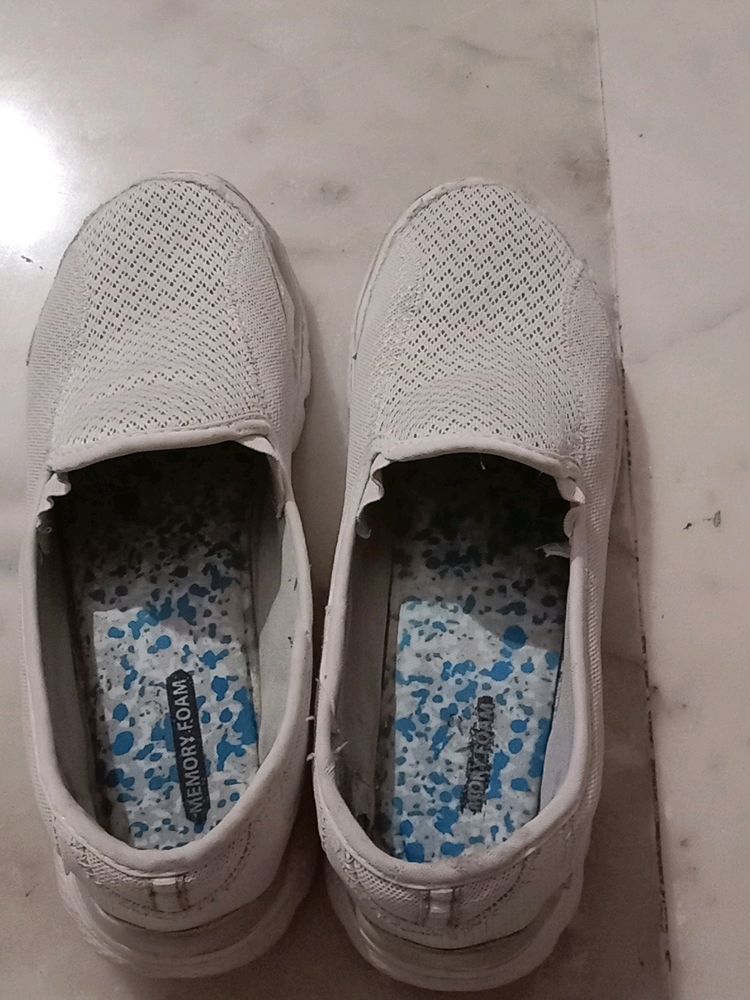 white casual walking shoes