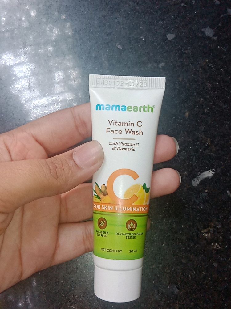 Mama earth Vitamin C Facewash