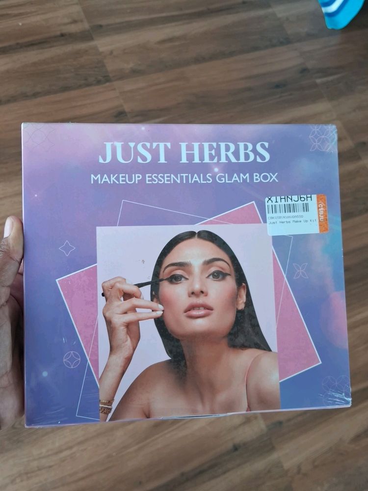 Just Herbs Makeup Kit