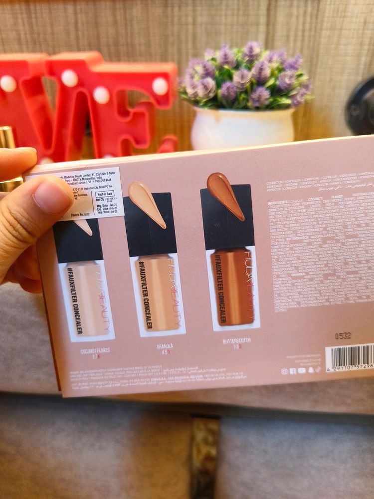 Huda Beauty Concealer Nd Foundation Card