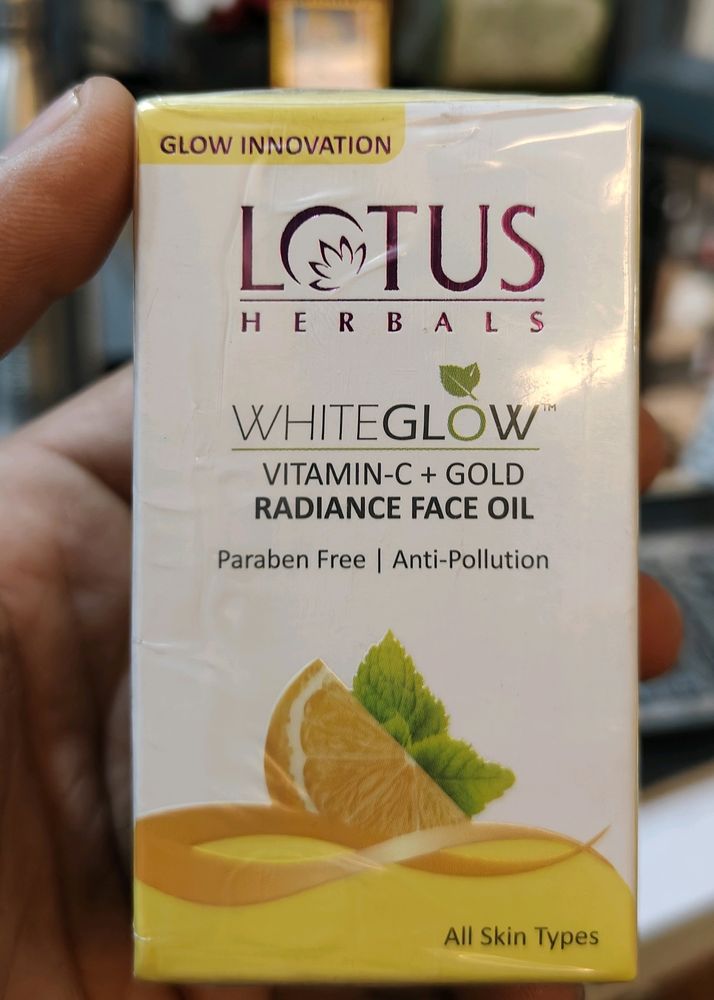 Lotus Herbals WhiteGlow Vitamin C Face Oil