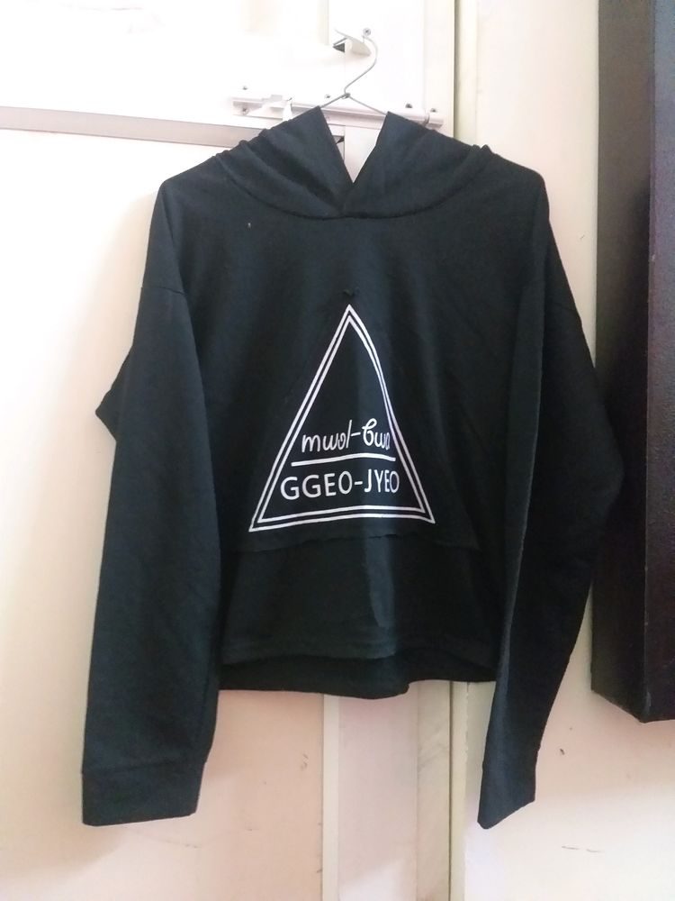 Cropped Lightweight Black Korean Hoodie