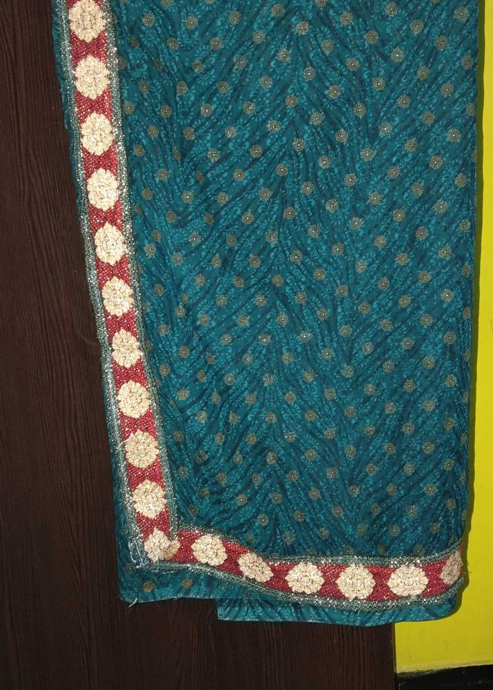 Dark Green Saree With Printing Work