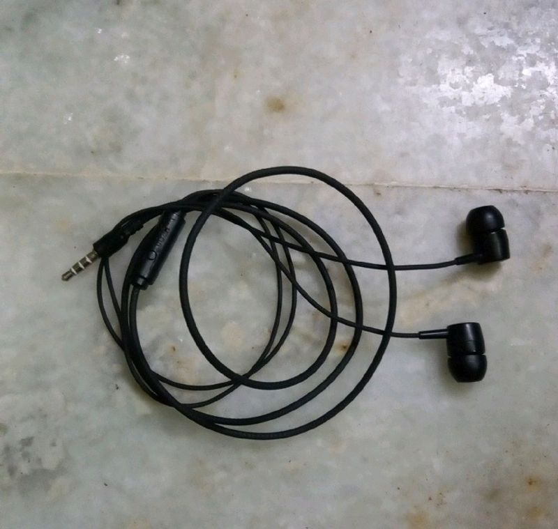 Brand New Earphones (3.5mm)