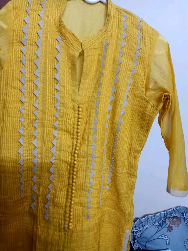 Women's Yellow Kurti Size -34