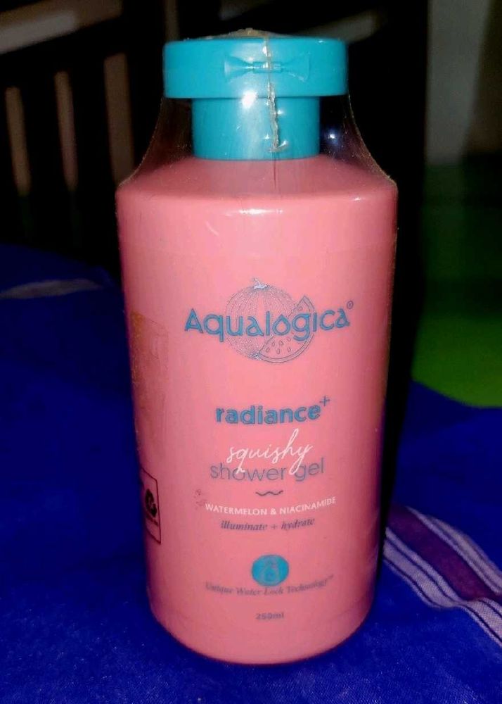 Aqualogica Radiance Body Wash