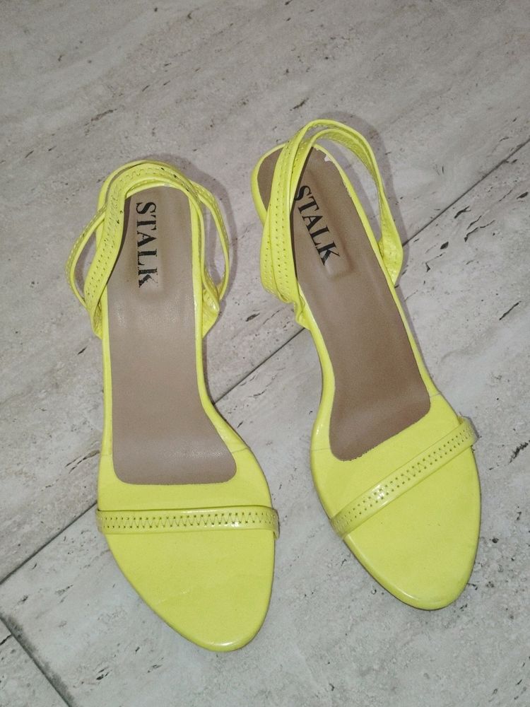 Yellow Heel In Good Condition