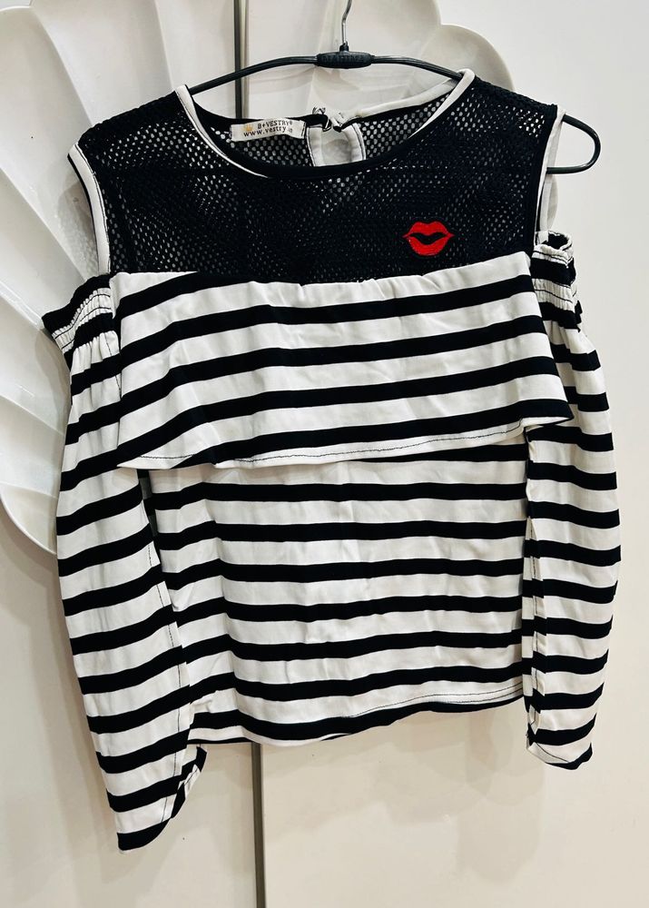 Black White Stripped Red Kiss Top