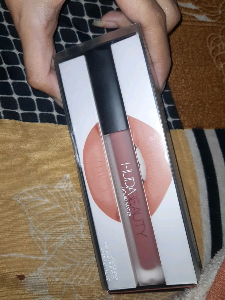 Huda Beauty Lipstick